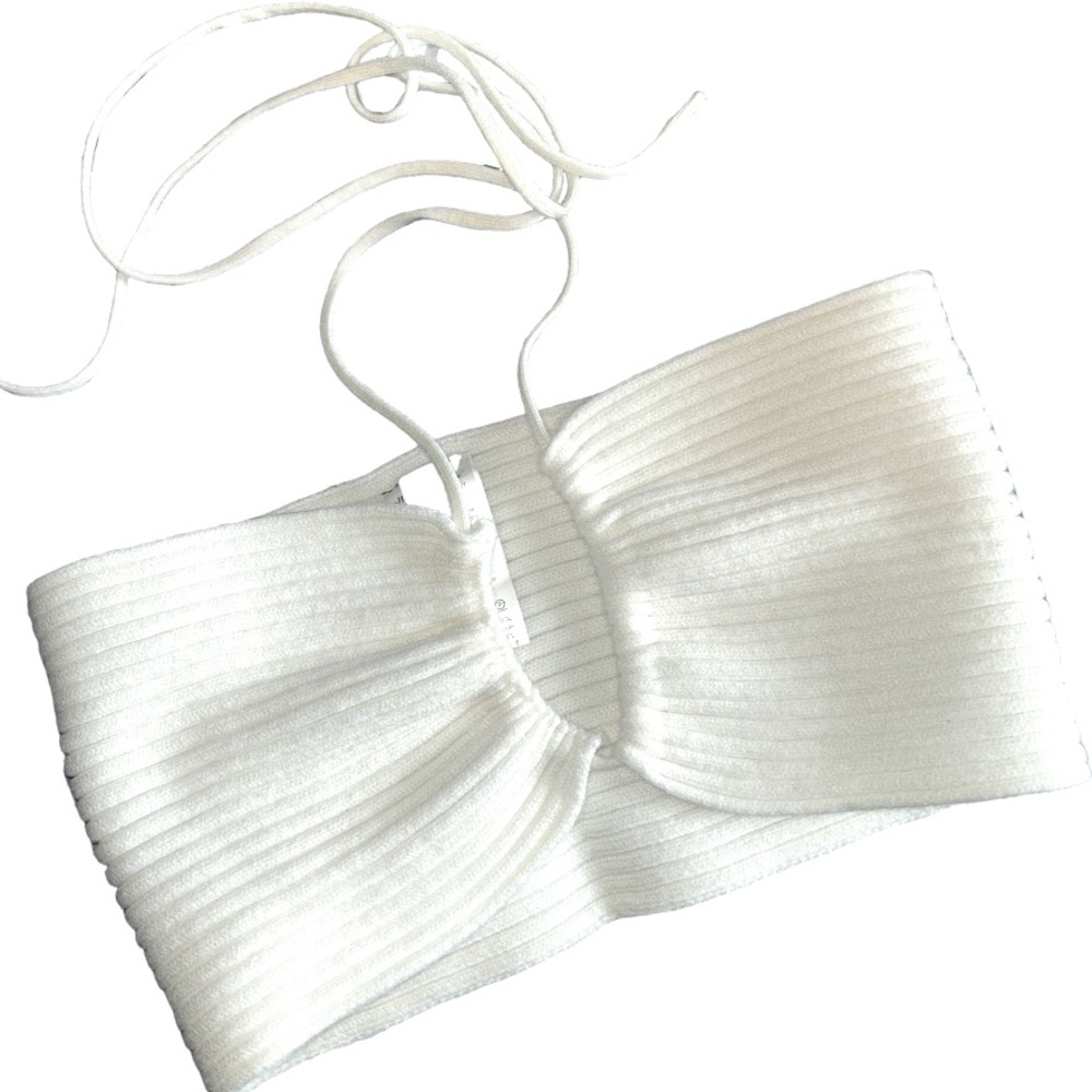 Knit Cropped Halter Top - Picture 2 of 10